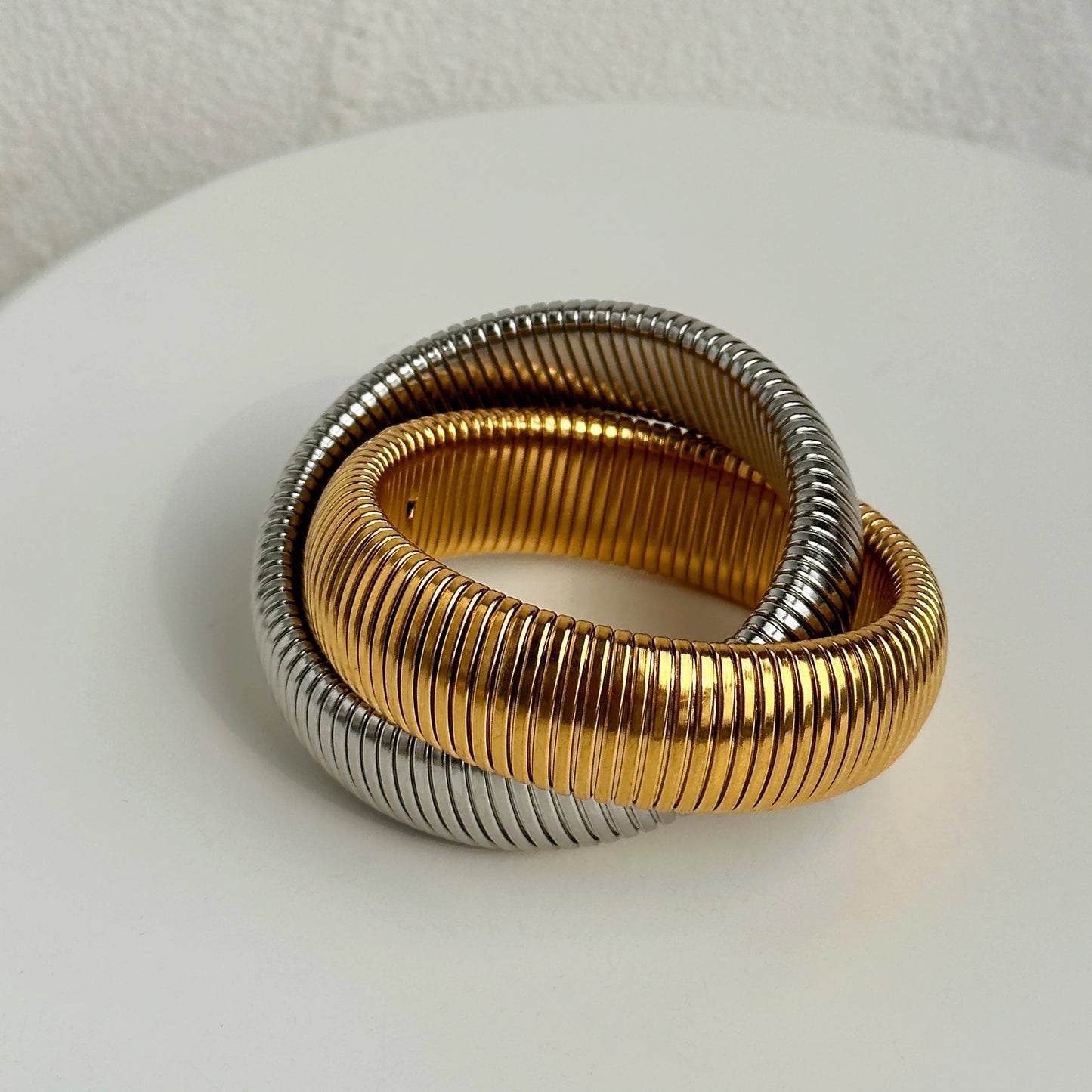 Yves Rib Twisted Bangle (Gold & silver)