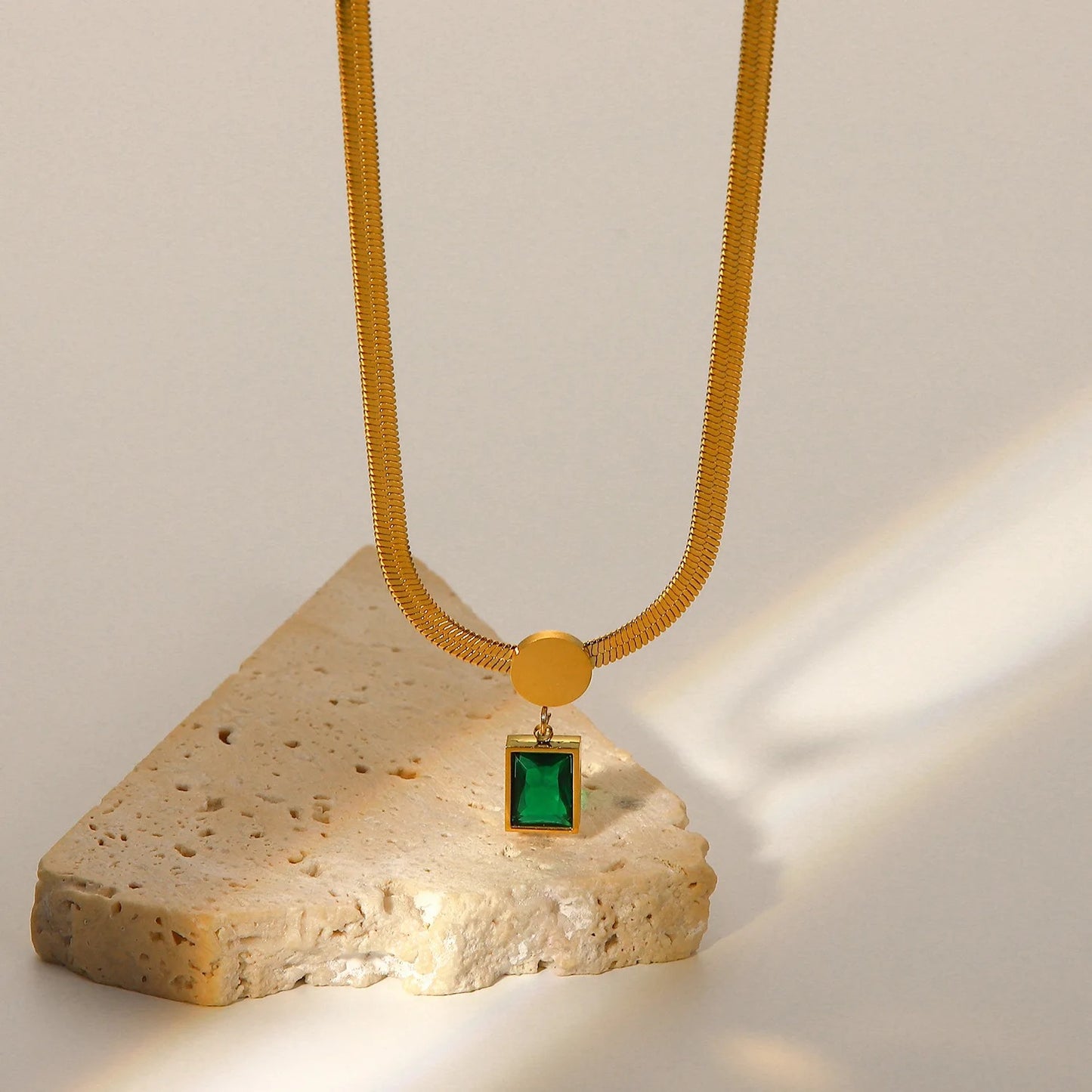 Esmeralda 18K Gold Necklace
